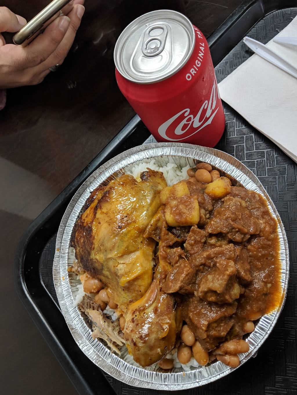 J&J Restaurant | restaurant | 244 Grand Ave, New Haven, CT 06513, USA | 4752388020 OR +1 475-238-8020