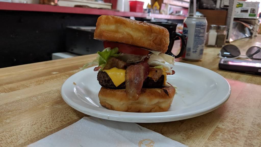 Tiptons Cafe | restaurant | 127 W Depot St, Greeneville, TN 37743, USA | 4236394201 OR +1 423-639-4201