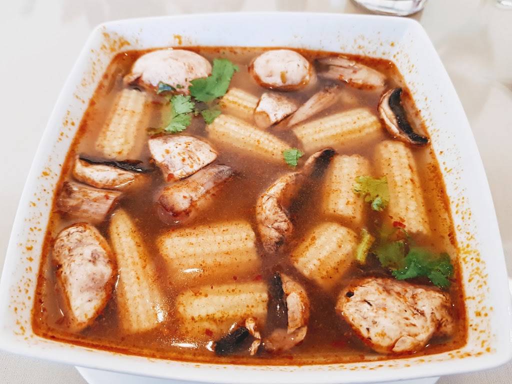 Benjarong Thai Cuisine | restaurant | 1001 W Park Ave, Redlands, CA 92373, USA | 9097923235 OR +1 909-792-3235