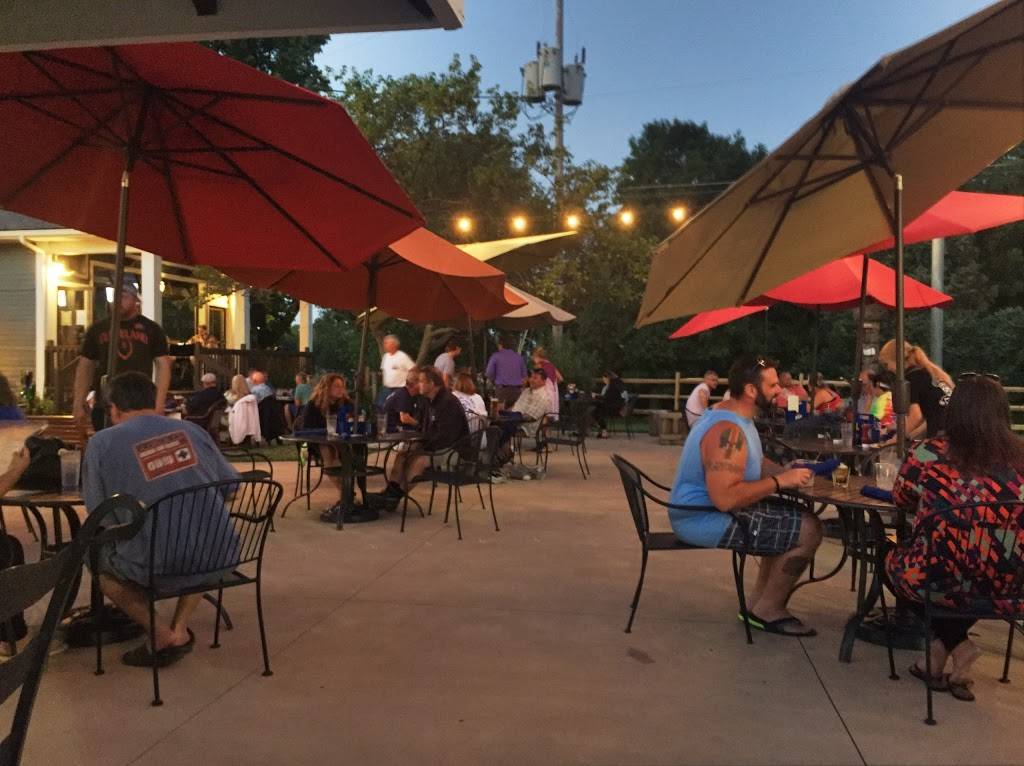 Crows Nest | restaurant | 2170 N Buck Rd, Lakeside Marblehead, OH 43440, USA | 4197341742 OR +1 419-734-1742