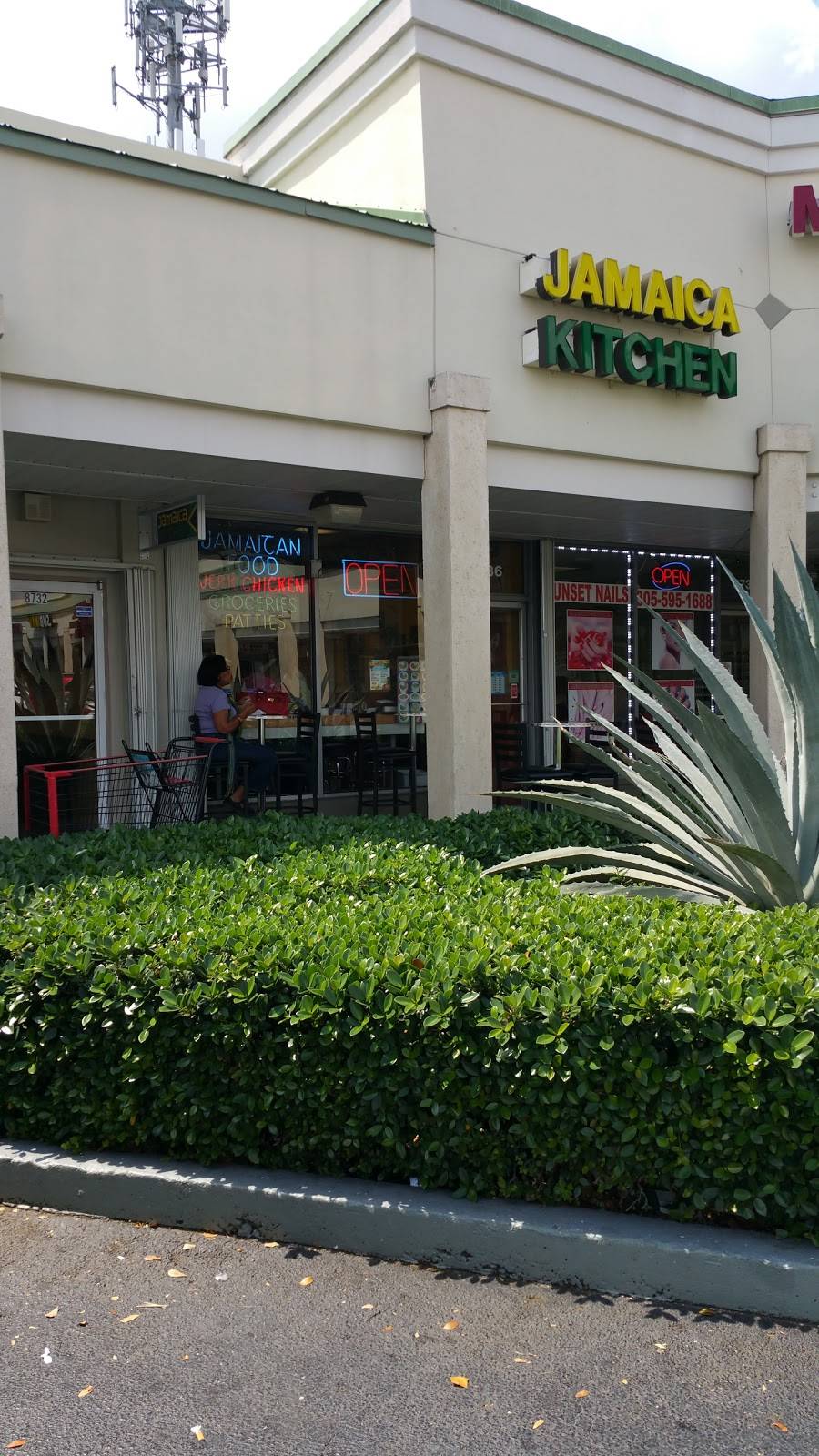 Jamaica Kitchen | restaurant | 8736 SW 72nd St, Miami, FL 33173, USA | 3055962585 OR +1 305-596-2585