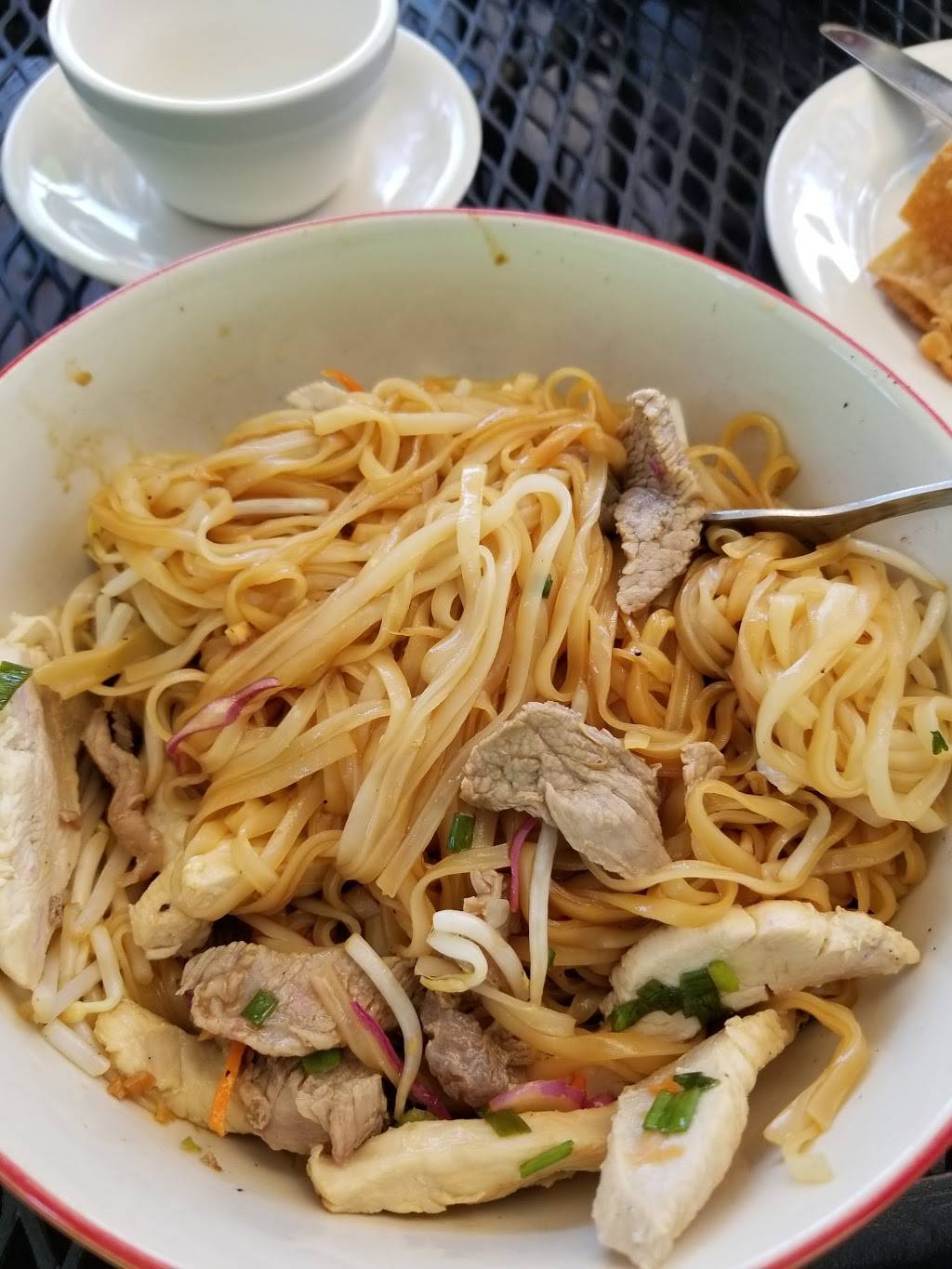 Bhan Thai | restaurant | 1324 Peabody Ave, Memphis, TN 38104, USA | 9012721538 OR +1 901-272-1538