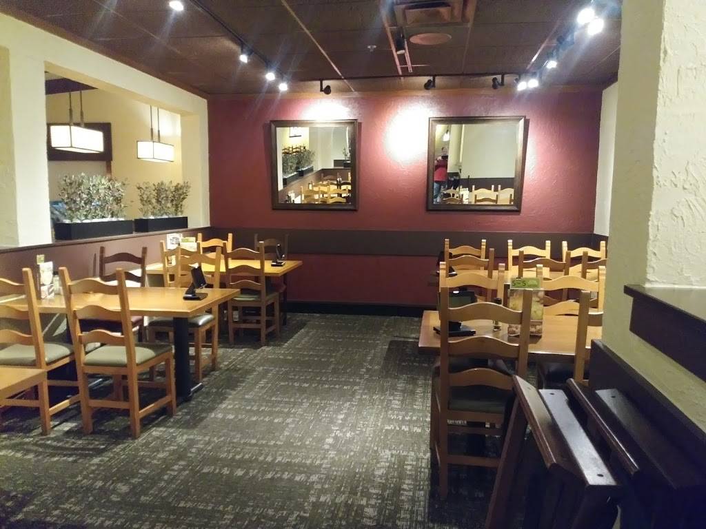 Olive Garden Italian Restaurant | meal takeaway | 6000 Durand Ave, Racine, WI 53406, USA | 2625546884 OR +1 262-554-6884