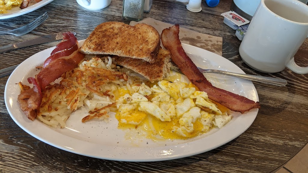 PersNIKKItys Cafe | cafe | 1650 E Deuce of Clubs, Show Low, AZ 85901, USA | 9282511965 OR +1 928-251-1965