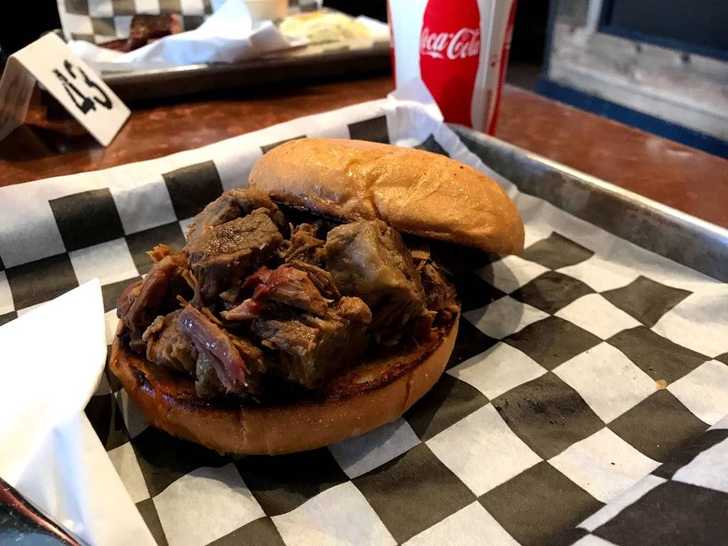 3 Pigs BBQ | restaurant | 1754 Laurel St, San Carlos, CA 94070, USA | 6505924227 OR +1 650-592-4227