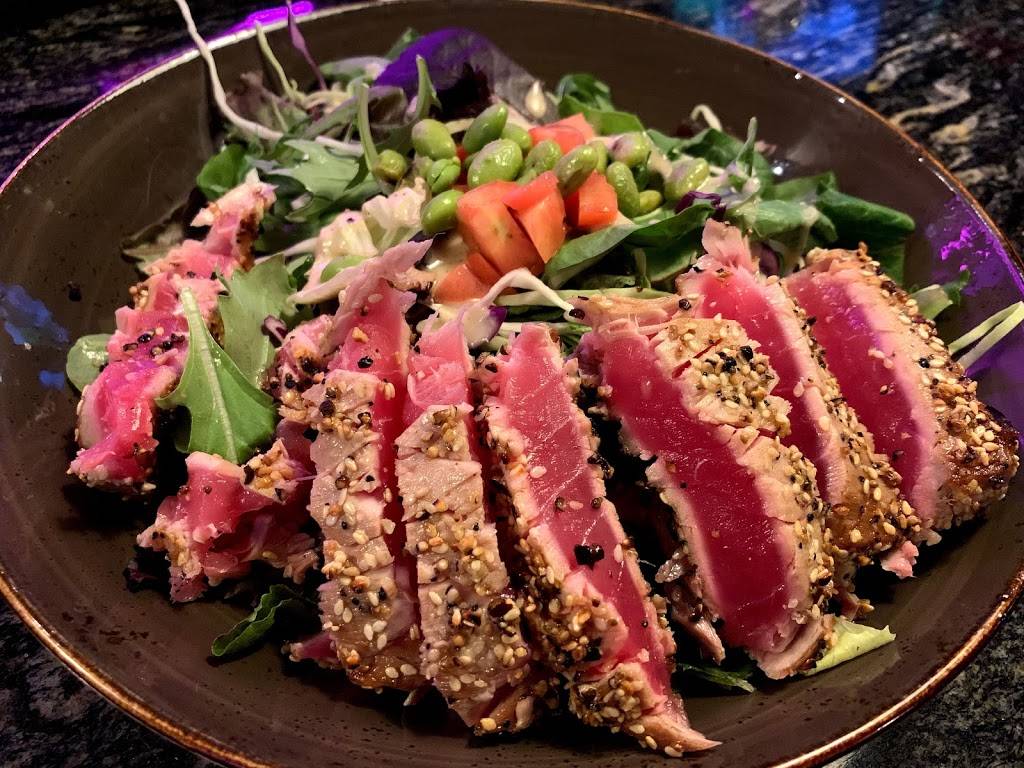 Bâton Rouge Steakhouse & Bar | restaurant | 320 Boulevard Saint-Joseph, Drummondville, QC J2C 2A8, Canada | 8194776888 OR +1 819-477-6888