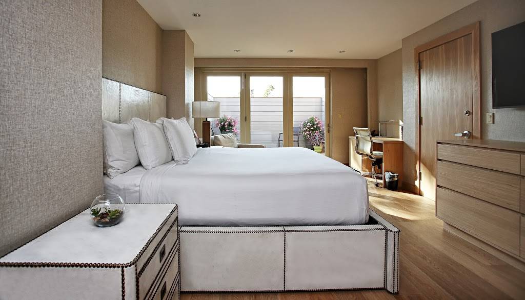 The J House Greenwich | restaurant | 1114 E Putnam Ave, Riverside, CT 06878, USA | 2036986980 OR +1 203-698-6980