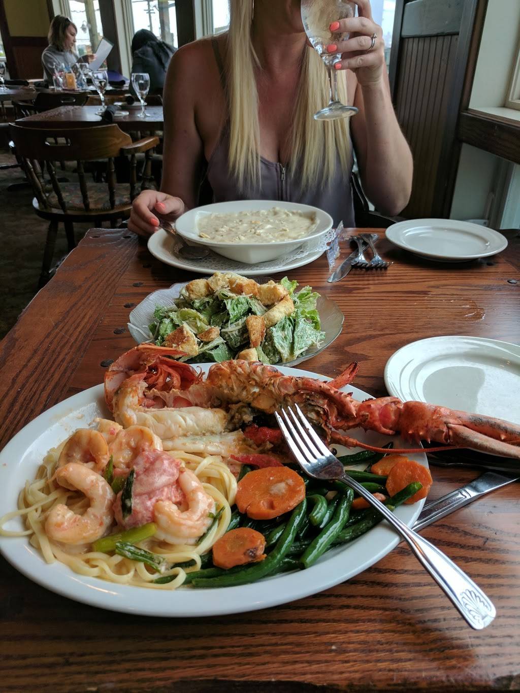 Pamlico Jacks | restaurant | 6708 S Croatan Hwy, Nags Head, NC 27959, USA | 2524412637 OR +1 252-441-2637