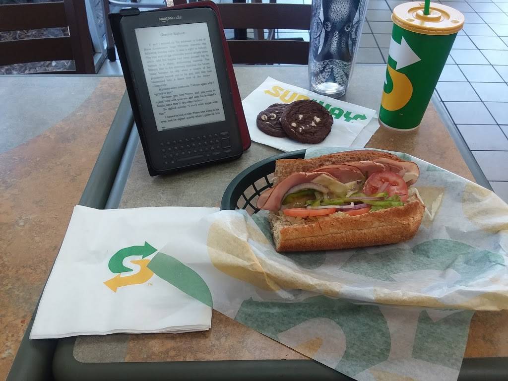 Subway | restaurant | 915 Doyle Rd, Shopping Ctr suite 101, Deltona, FL 32725, USA | 3865750029 OR +1 386-575-0029