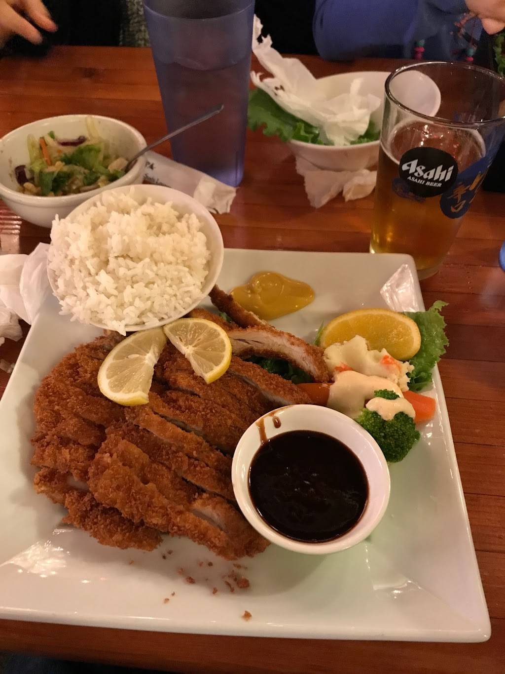 Tora Sushi Lounge | restaurant | 619 Broadway St, Seaside, OR 97138, USA | 5037385226 OR +1 503-738-5226