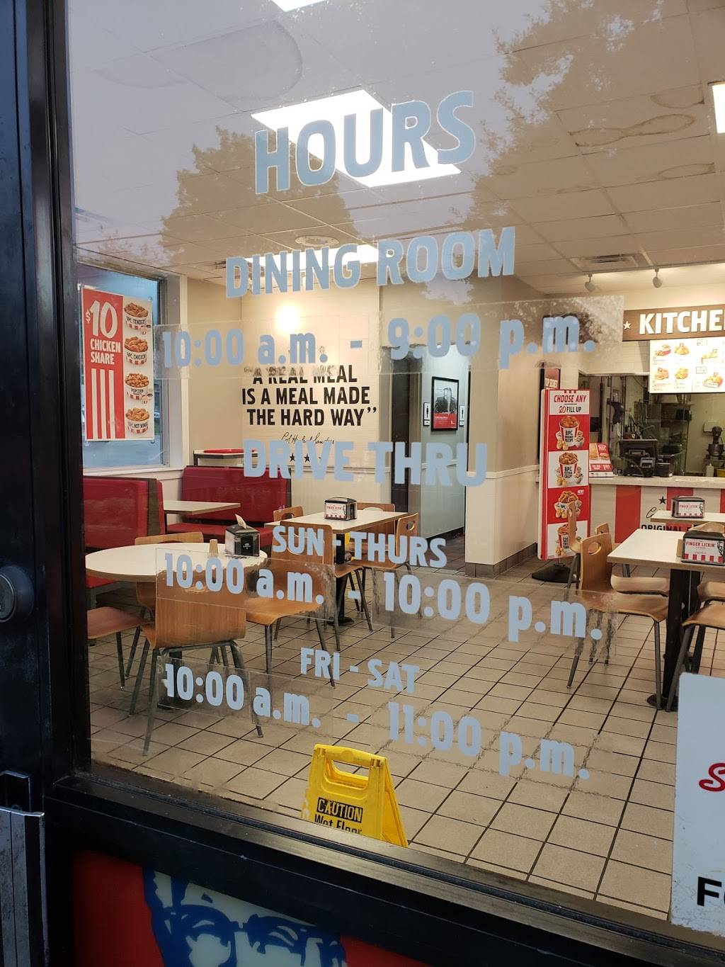 KFC | restaurant | 2918 N Broadway, Knoxville, TN 37917, USA | 8656893711 OR +1 865-689-3711