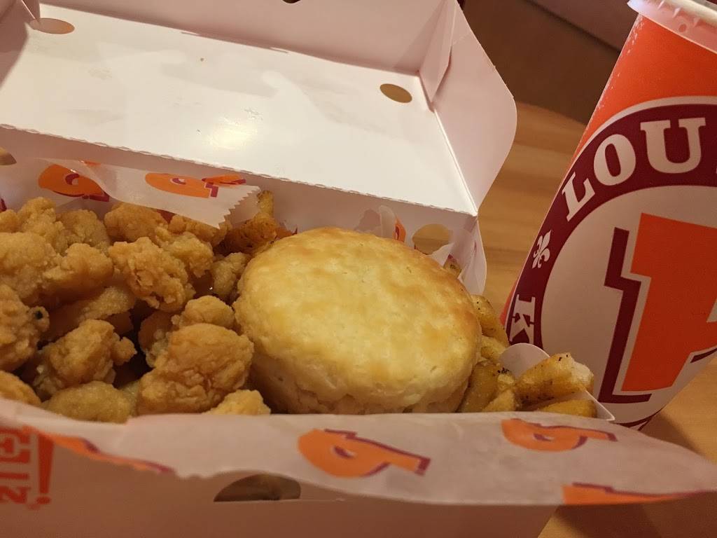 Popeyes Louisiana Kitchen | restaurant | 375 George St, New Brunswick, NJ 08901, USA | 7322537315 OR +1 732-253-7315