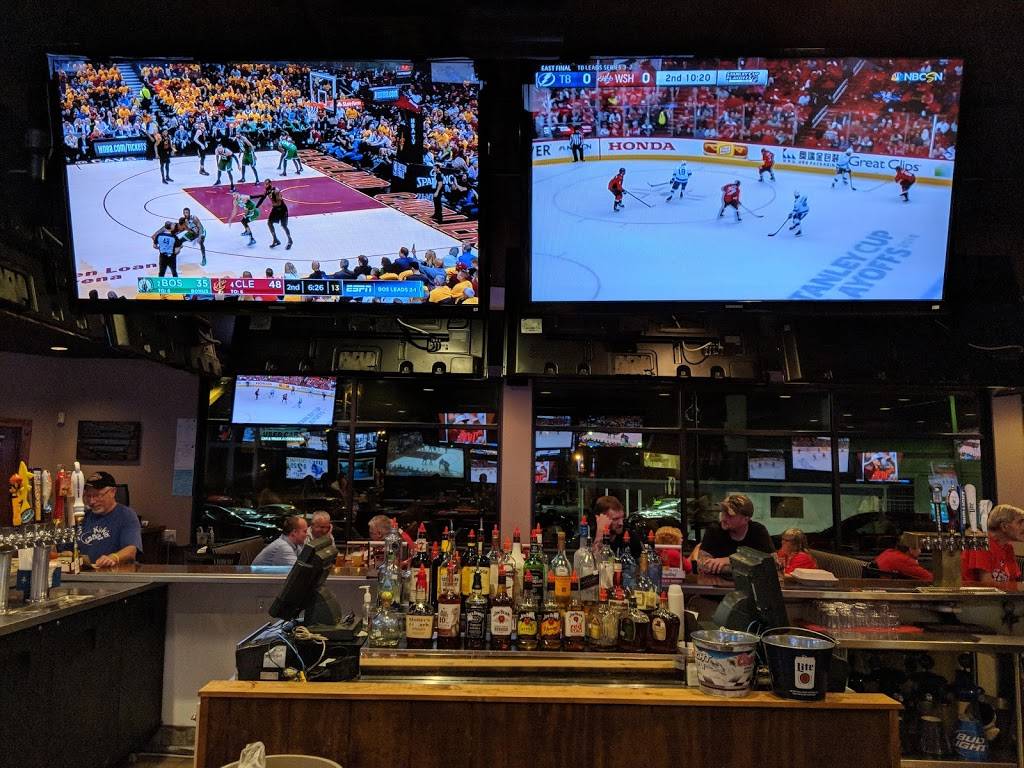 Hams Restaurant | restaurant | 2373 Riverside Dr, Danville, VA 24540, USA | 4347922360 OR +1 434-792-2360