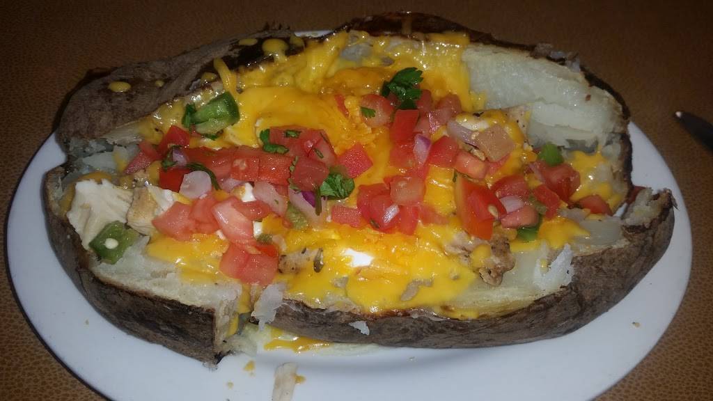 Jasons Deli | restaurant | 1100 Main St, Kansas City, MO 64105, USA | 8168426655 OR +1 816-842-6655