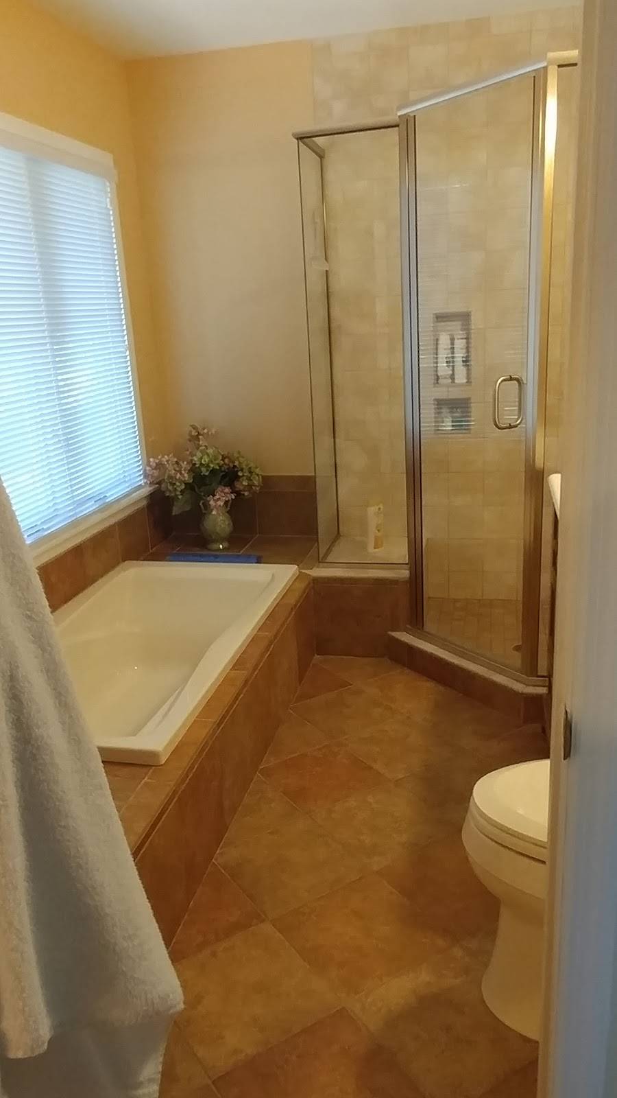 Tudor Oaks Inn | restaurant | 104 Legend Oaks Way, Summerville, SC 29485, USA | 8439005024 OR +1 843-900-5024