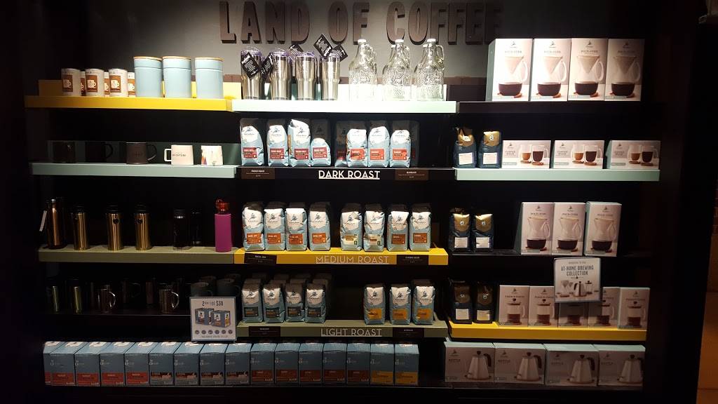 Coffee & Bagels | bakery | 2701 University Ave Unit D, Madison, WI 53705, USA | 6086611399 OR +1 608-661-1399