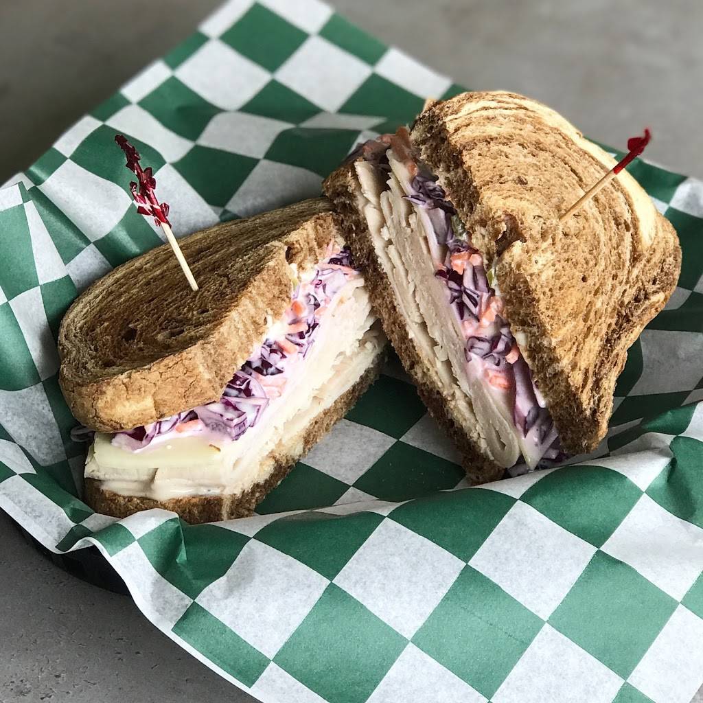 Stowe Sandwich Company | restaurant | 1880 Mountain Rd, Stowe, VT 05672, USA | 8022537300 OR +1 802-253-7300