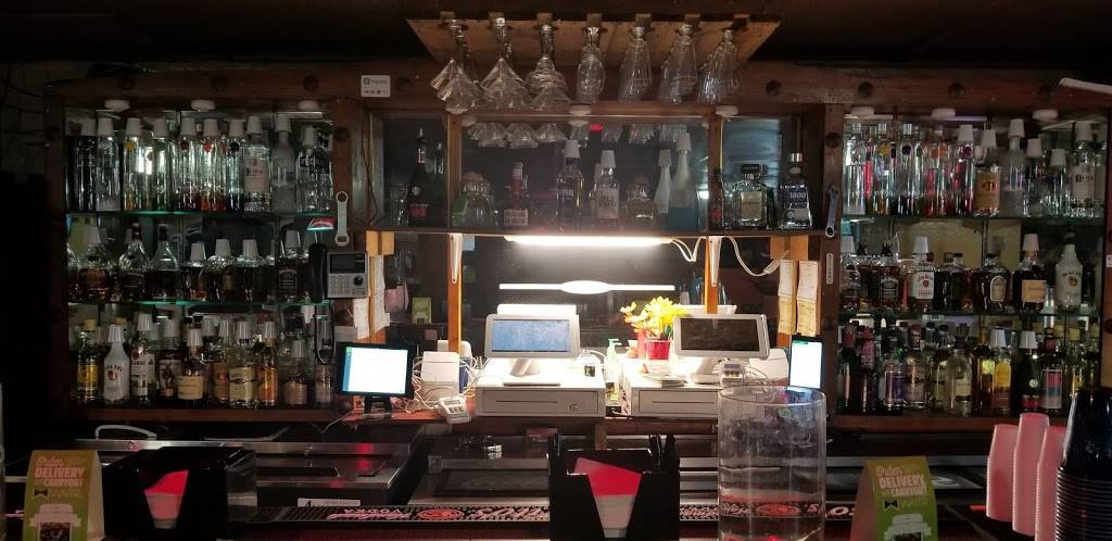 Da West Caribbean Bar & Grill | restaurant | 1919 Airport Blvd, Cayce, SC 29033, USA | 8037086201 OR +1 803-708-6201