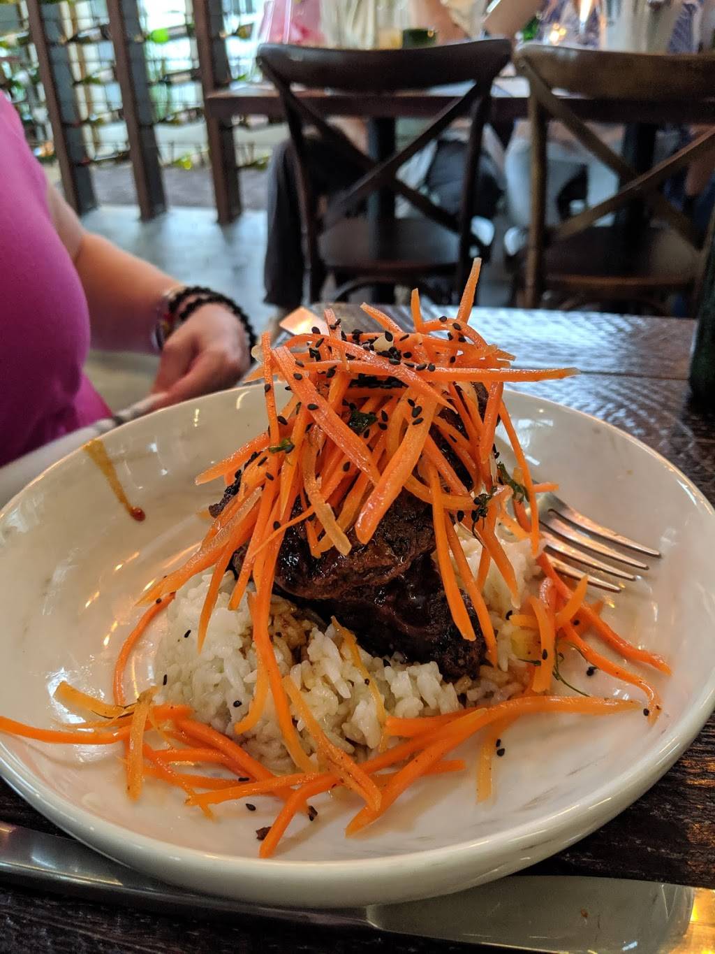 Louies Wine Dive Nashville | restaurant | 101 17th Ave S, Nashville, TN 37203, USA | 6158669172 OR +1 615-866-9172