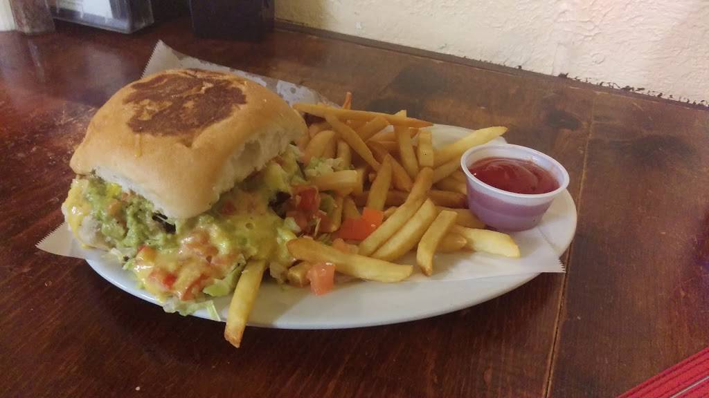 Nopalitos Mexican Restaurant | restaurant | 400 Cummings St, Anahuac, TX 77514, USA | 4092674000 OR +1 409-267-4000