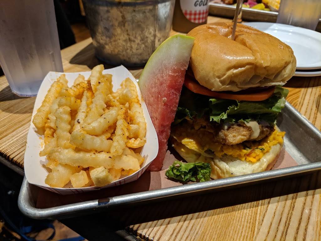 The Smoke Shop BBQ | restaurant | 1, Cambridge, MA 02139, USA | 6175777427 OR +1 617-577-7427