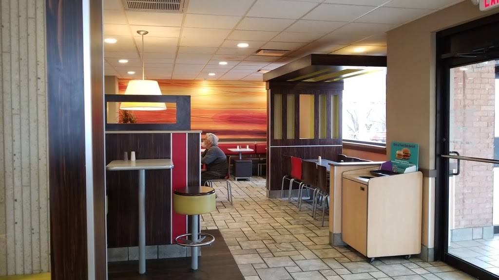 McDonalds | cafe | 500 E Nifong Blvd E, Columbia, MO 65201, USA | 5734422433 OR +1 573-442-2433