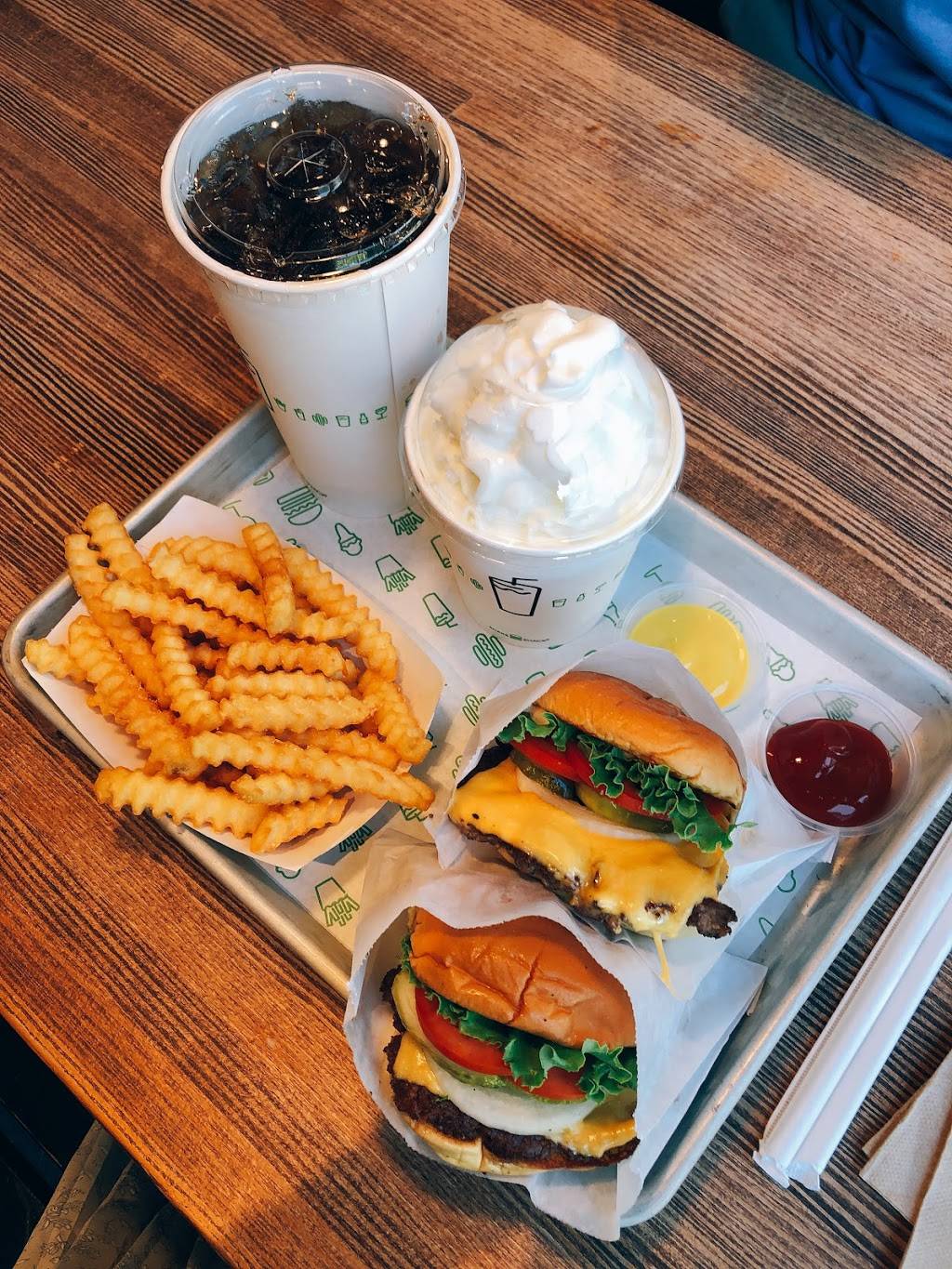 Shake Shack | restaurant | 2225 Village Walk Dr #191, Henderson, NV 89052, USA | 7028462710 OR +1 702-846-2710