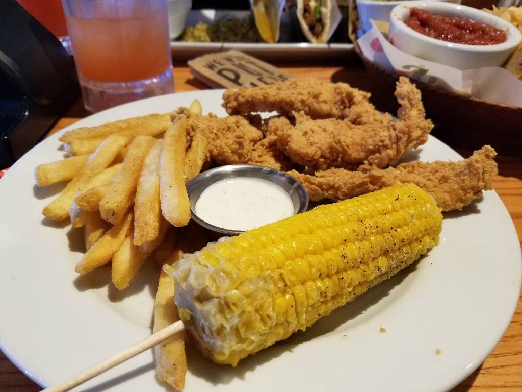 Chilis Grill & Bar | meal takeaway | 3917 S Gilbert Rd, Gilbert, AZ 85296, USA | 4808124636 OR +1 480-812-4636