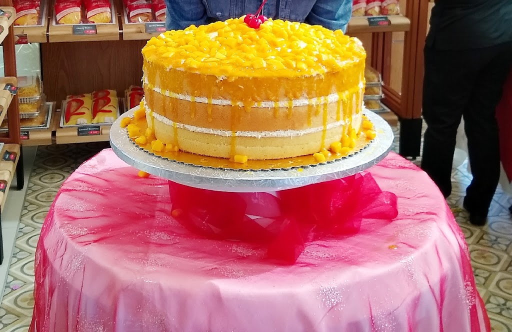 Red Ribbon | bakery | 24536 Hesperian Blvd #300, Hayward, CA 94545, USA | 5109998949 OR +1 510-999-8949