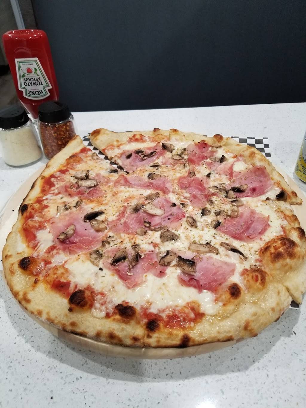 The Pizza Corner | restaurant | 6322 N Broadway, Chicago, IL 60660, USA | 7738560453 OR +1 773-856-0453