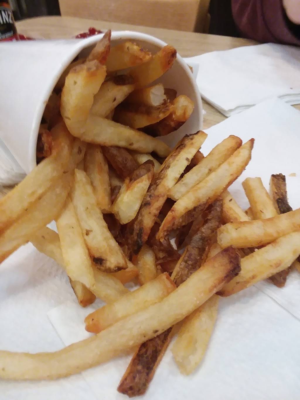 Five Guys | meal takeaway | 1015 Ocean Beach Hwy, Longview, WA 98632, USA | 3604258859 OR +1 360-425-8859