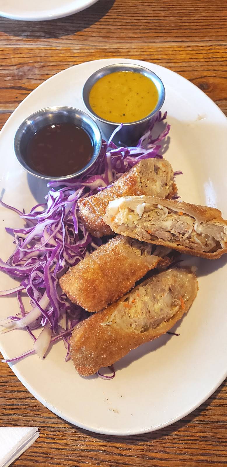 Christys Euro Pub | restaurant | 301 S Jarvis St, Greenville, NC 27858, USA | 2527582774 OR +1 252-758-2774