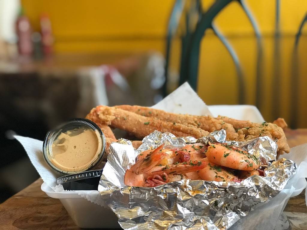 Nanas Seafood & Soul | restaurant | 176 Line St, Charleston, SC 29403, USA | 8439370002 OR +1 843-937-0002