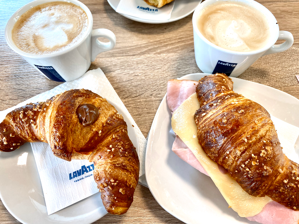 Bella Mia Italian Cafe | cafe | 808 Wiggins Pass Rd Unit 104, Naples, FL 34110, USA | 2392503310 OR +1 239-250-3310