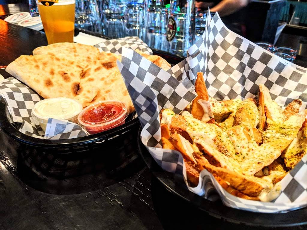 Wingporium | Leaside Sports Bar | restaurant | 856 Eglinton Ave E, East York, ON M4G 2L1, Canada | 6473521000 OR +1 647-352-1000