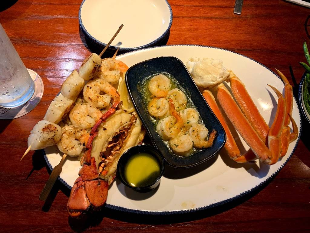 Red Lobster | restaurant | 7373 W Colonial Dr, Orlando, FL 32818, USA | 4072952791 OR +1 407-295-2791