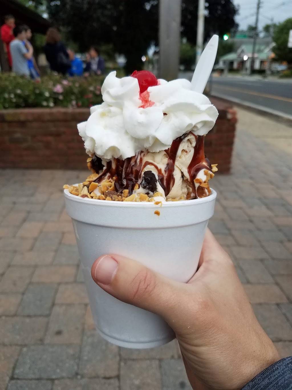 Hoffmans Ice Cream | bakery | 800 Richmond Ave, Point Pleasant, NJ 08742, USA | 7328920270 OR +1 732-892-0270