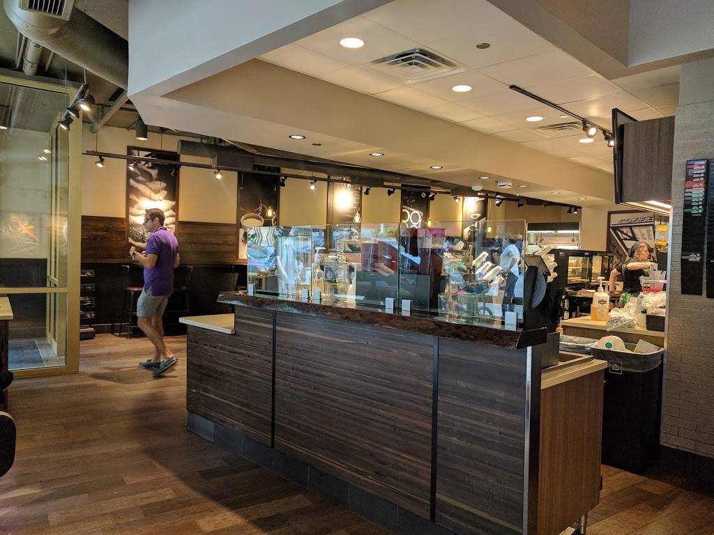 Starbucks | cafe | 111 East Chestnut, Chicago, IL 60611, USA | 3126423971 OR +1 312-642-3971