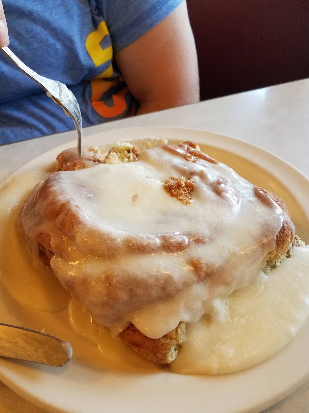 16th Avenue Grill | restaurant | 3130 16th Ave SW, Cedar Rapids, IA 52404, USA | 3192611249 OR +1 319-261-1249