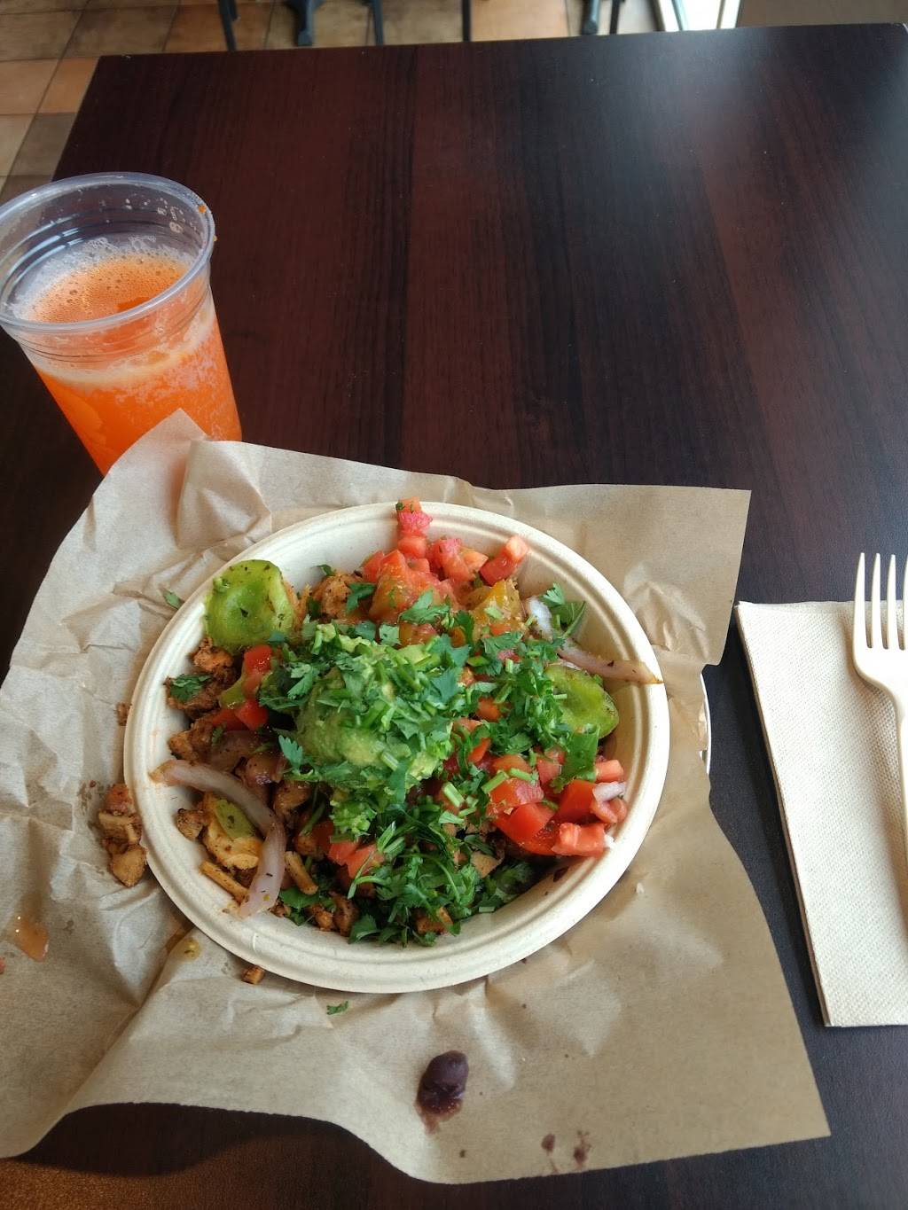 QDOBA Mexican Eats | restaurant | 4621 N Kickapoo Ave, Shawnee, OK 74804, USA | 4053952642 OR +1 405-395-2642