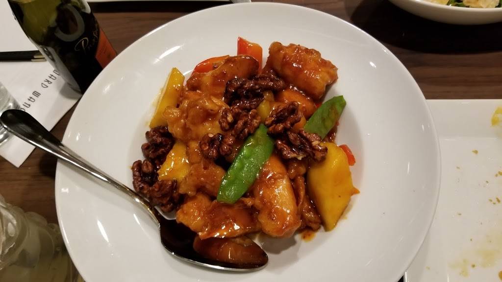 Howard Wangs Frisco | restaurant | 6740 Winning Drive Suite 1000 Suite 1000, Frisco, TX 75034, USA | 4692132002 OR +1 469-213-2002