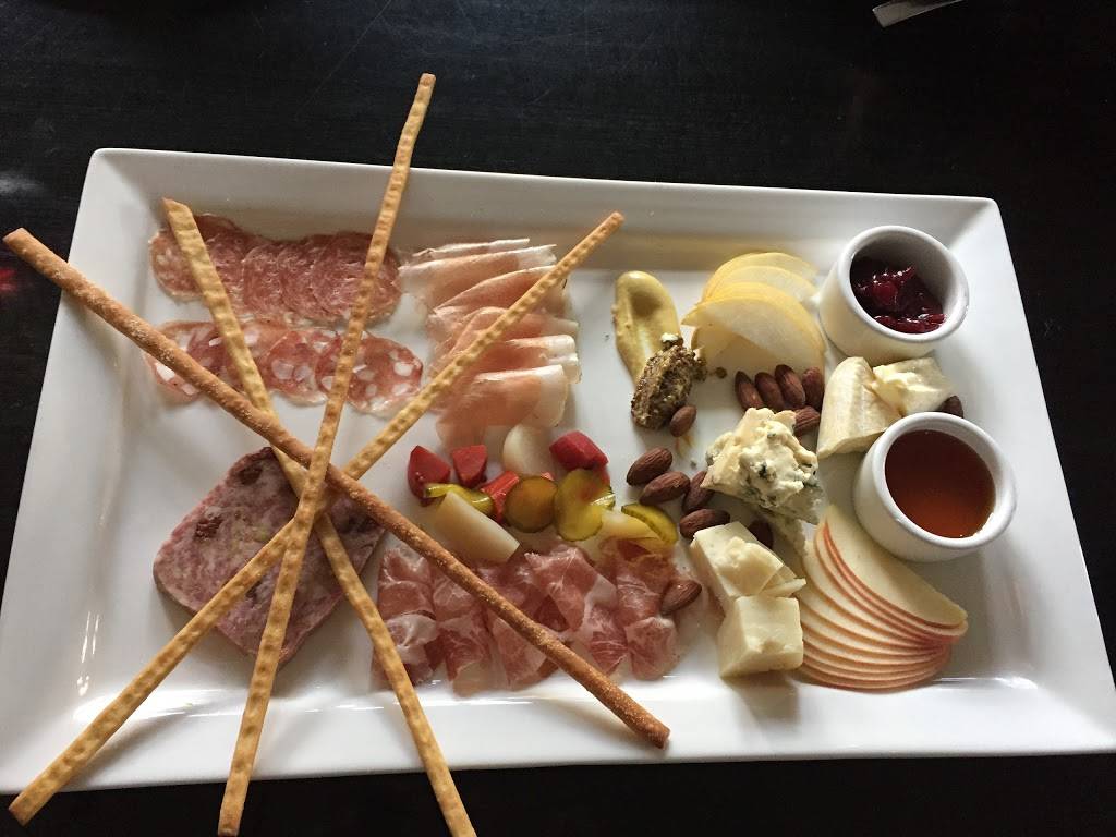 Redd Wood | restaurant | 6755 Washington St, Yountville, CA 94599, USA | 7072995030 OR +1 707-299-5030