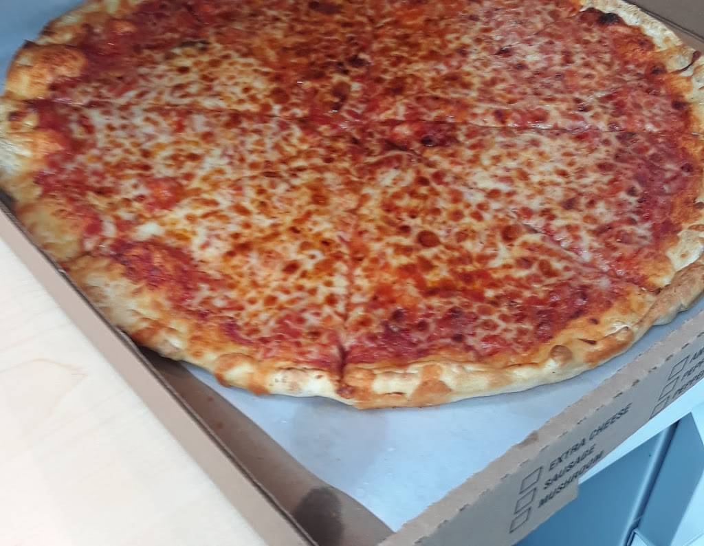 Gios Pizza | meal takeaway | 47 Elm St, Danvers, MA 01923, USA | 7815903387 OR +1 781-590-3387