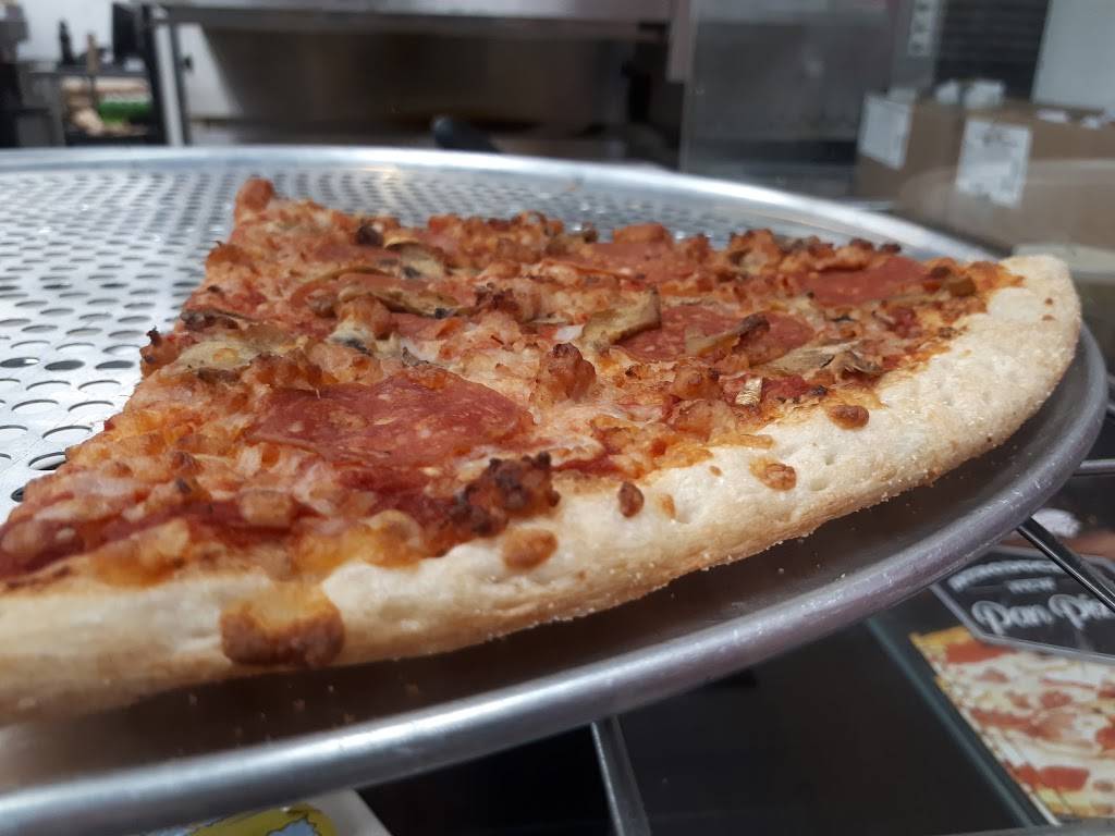 Ginos Pizza | restaurant | 125 Seabrook Dr, Kitchener, ON N2R 0L4, Canada | 5198944466 OR +1 519-894-4466