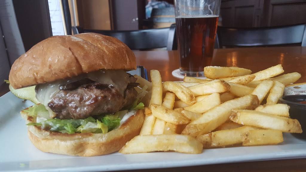 The Lodge Sports Grille | restaurant | 8501 Greenwood Ave N, Seattle, WA 98103, USA | 2064023046 OR +1 206-402-3046