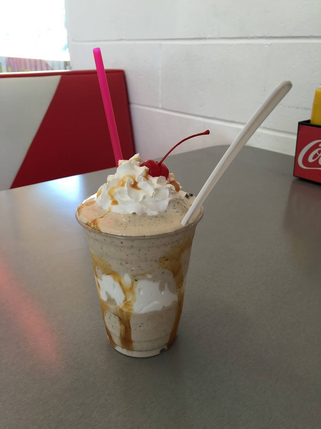 Midway Classic Malt Shop | restaurant | 3625 Midway Dr Suite B, San Diego, CA 92110, USA | 6192261600 OR +1 619-226-1600