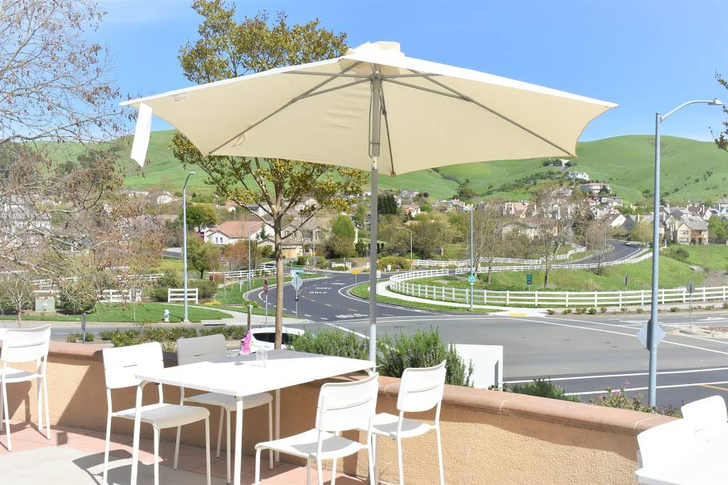 The Loft Thai & Sushi Bar | restaurant | 8308 Bennington Ct, Vallejo, CA 94591, USA | 7076472072 OR +1 707-647-2072