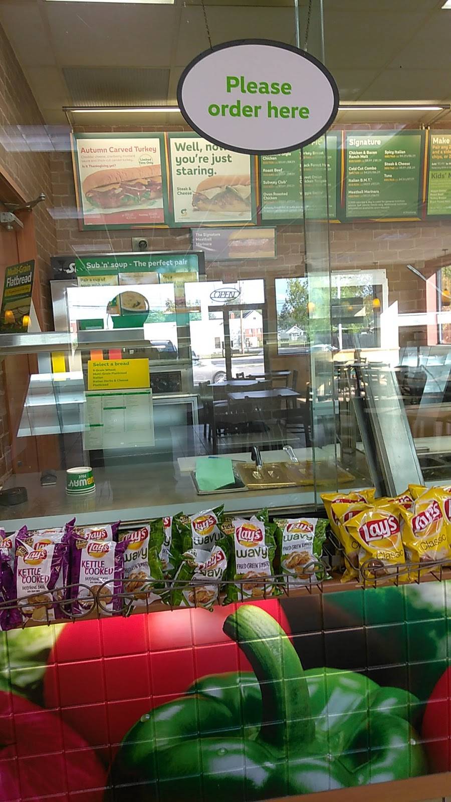 Subway | restaurant | 3822 Fenton Rd, Flint, MI 48507, USA | 8102343248 OR +1 810-234-3248