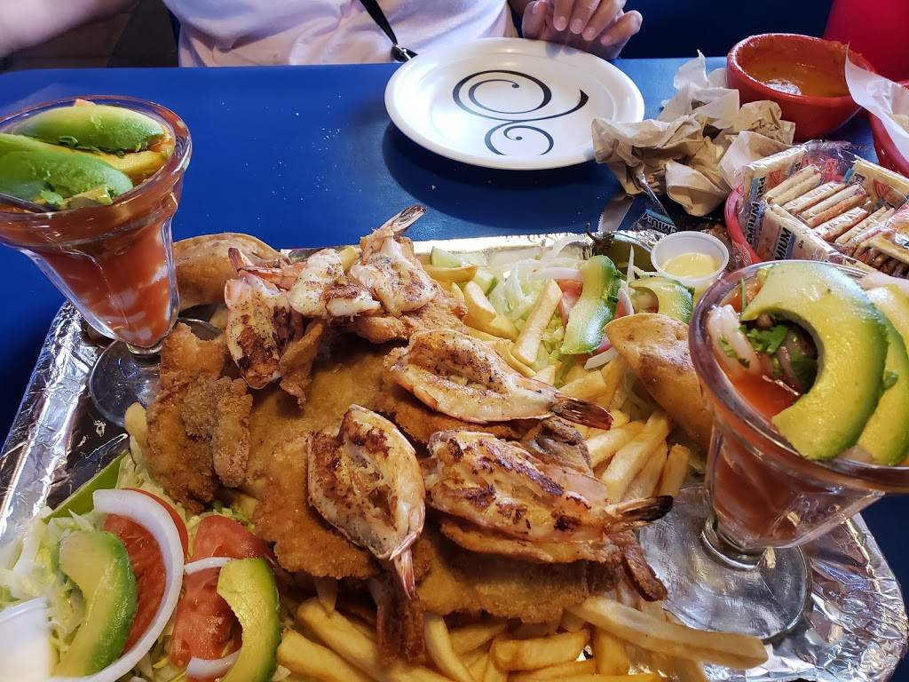 Mariscos La Reyna | restaurant | 730 W Main St, Grand Prairie, TX 75050, USA | 9722642488 OR +1 972-264-2488