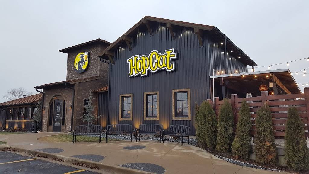 HopCat | restaurant | 2183 E Beltline Ave NE, Grand Rapids, MI 49525, USA | 6163690600 OR +1 616-369-0600